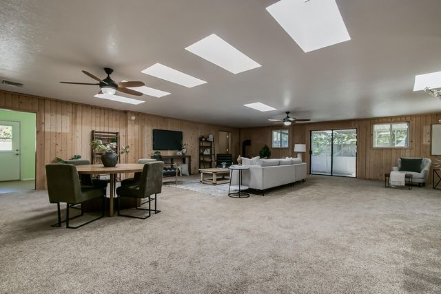 5917 Natalie Avenue NE, Albuquerque, NM 87110