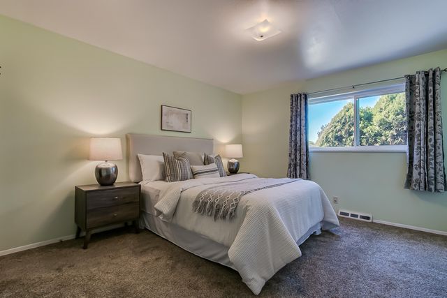 5917 Natalie Avenue NE, Albuquerque, NM 87110