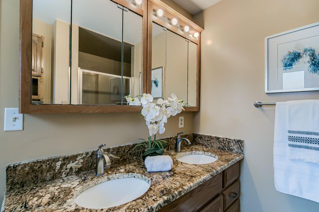 5917 Natalie Avenue NE, Albuquerque, NM 87110