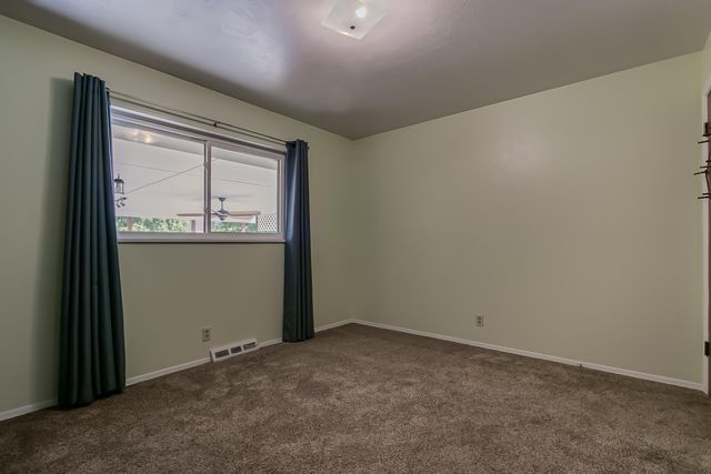 5917 Natalie Avenue NE, Albuquerque, NM 87110