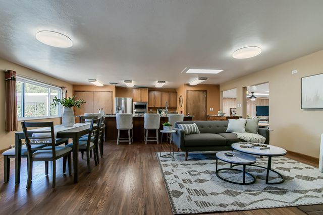 5917 Natalie Avenue NE, Albuquerque, NM 87110