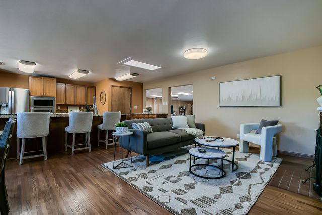 5917 Natalie Avenue NE, Albuquerque, NM 87110