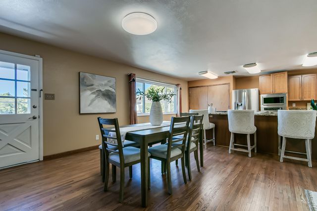 5917 Natalie Avenue NE, Albuquerque, NM 87110