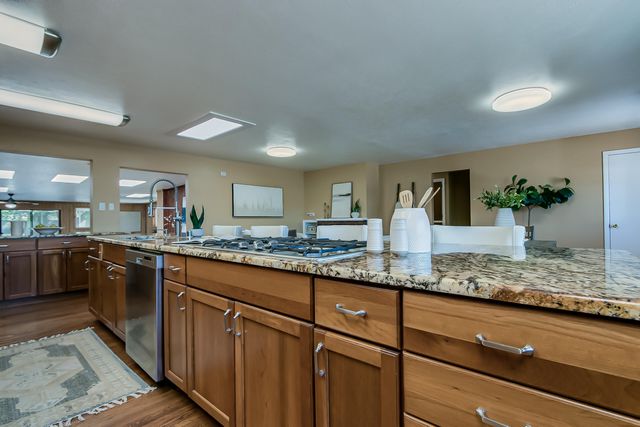 5917 Natalie Avenue NE, Albuquerque, NM 87110