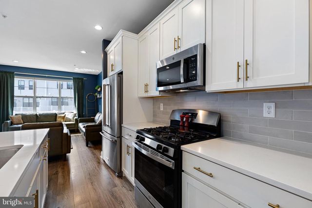 313 CHESTNUT ST, Collegeville, PA 19426