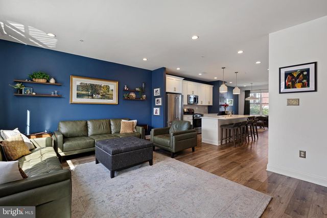 313 CHESTNUT ST, Collegeville, PA 19426