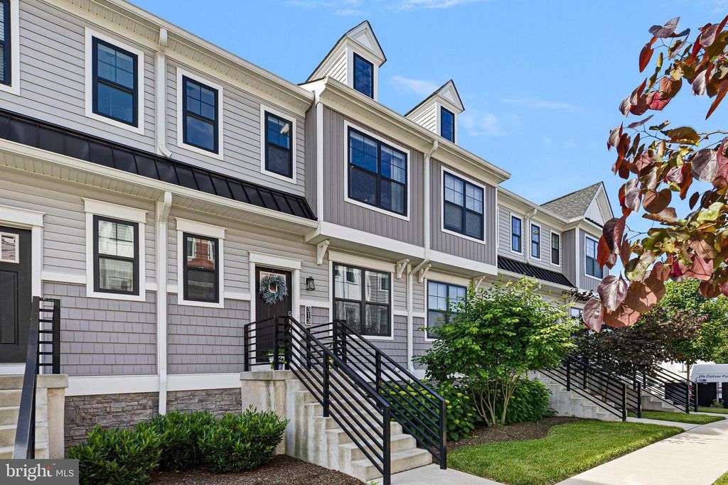 313 CHESTNUT ST, Collegeville, PA 19426