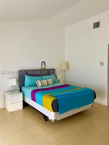 798 Crandon Blvd 44-B, Key Biscayne, FL 33149