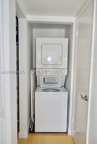 798 Crandon Blvd 44-B, Key Biscayne, FL 33149