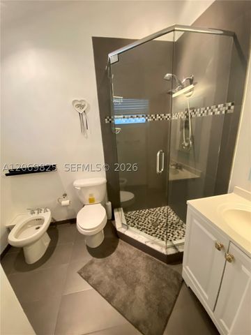 798 Crandon Blvd 44-B, Key Biscayne, FL 33149