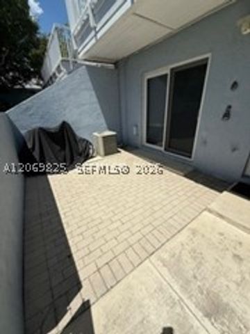 798 Crandon Blvd 44-B, Key Biscayne, FL 33149