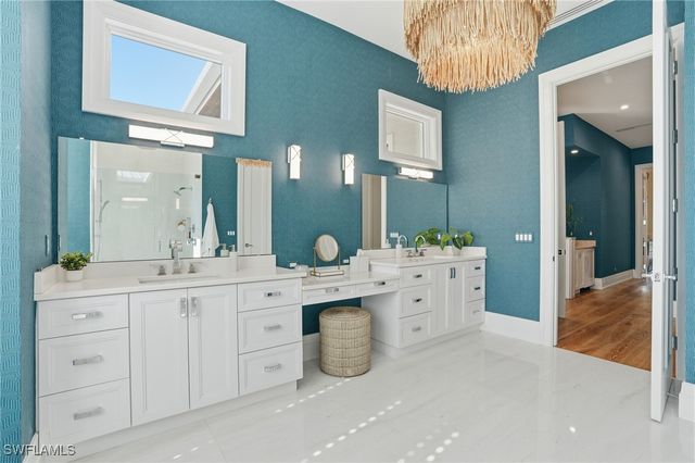 185 North Lake DR, Naples, FL 34102