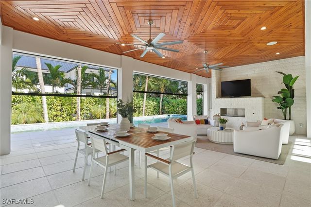 185 North Lake DR, Naples, FL 34102