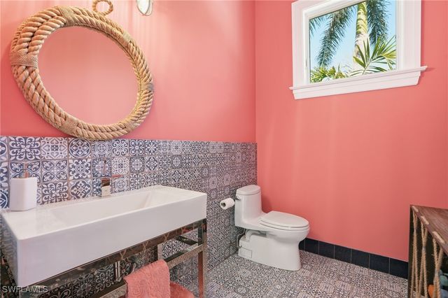 185 North Lake DR, Naples, FL 34102