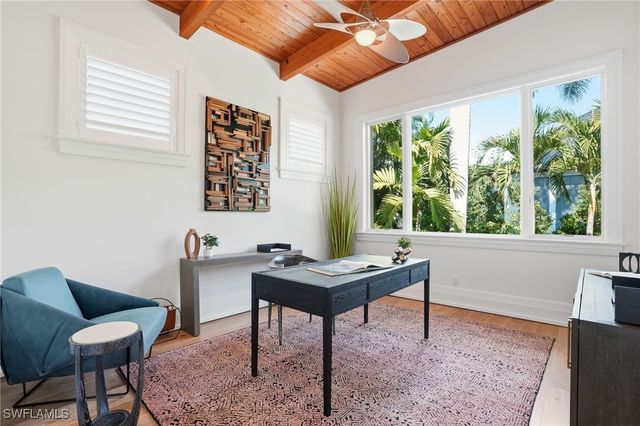 185 North Lake DR, Naples, FL 34102