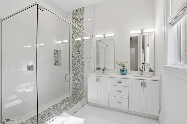 185 North Lake DR, Naples, FL 34102