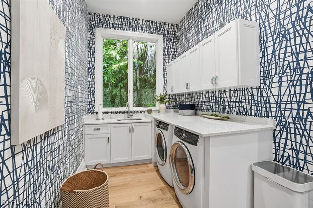 185 North Lake DR, Naples, FL 34102