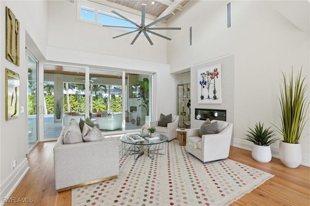 185 North Lake DR, Naples, FL 34102