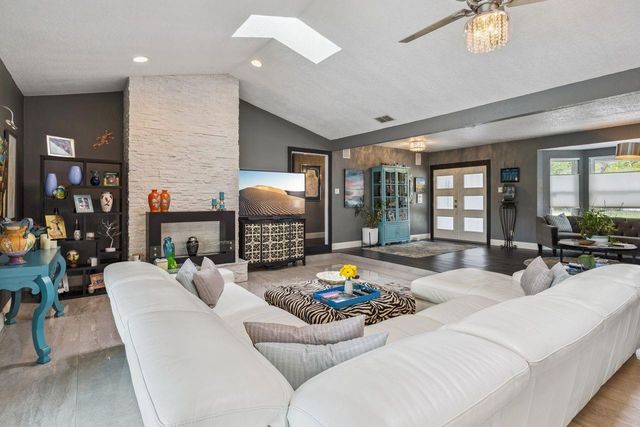8606 LOST COVE DRIVE, Orlando, FL 32819