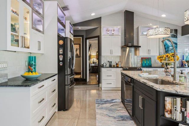 8606 LOST COVE DRIVE, Orlando, FL 32819