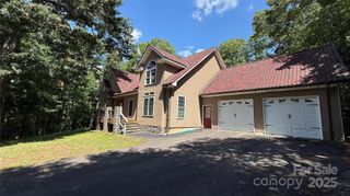 31 Reeds Creek Road, Fairview, NC 28730