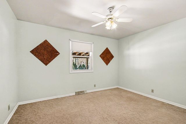 1257 Cr-325 E, Valparaiso, IN 46383