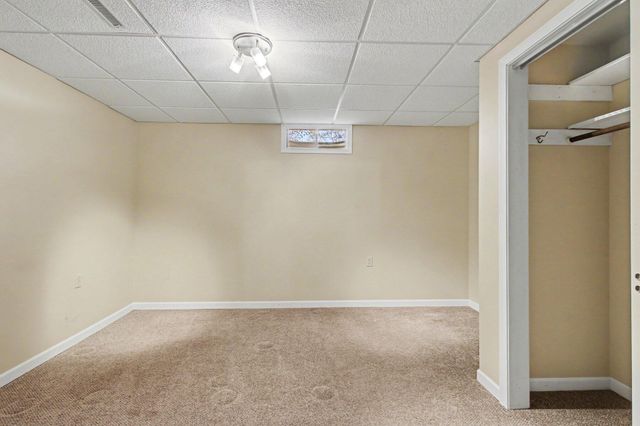 1257 Cr-325 E, Valparaiso, IN 46383