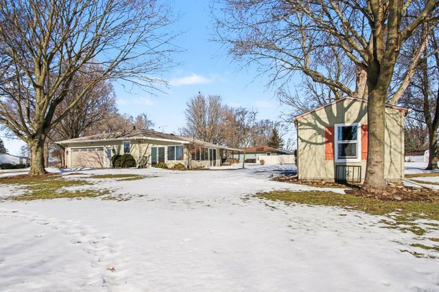 1257 Cr-325 E, Valparaiso, IN 46383