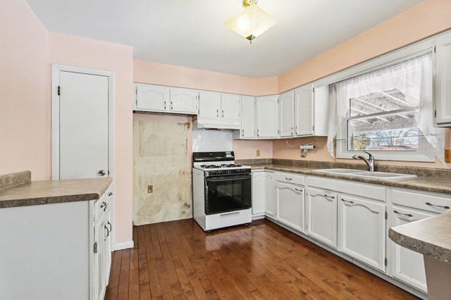 1257 Cr-325 E, Valparaiso, IN 46383