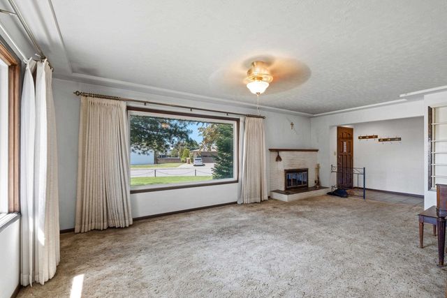 6712 N Fleming St, Spokane, WA 99208
