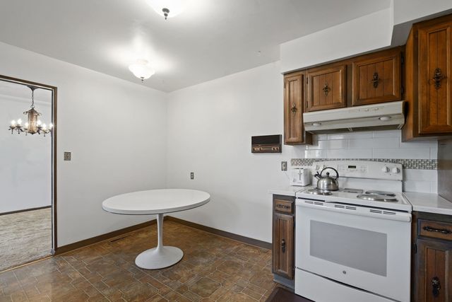 6712 N Fleming St, Spokane, WA 99208