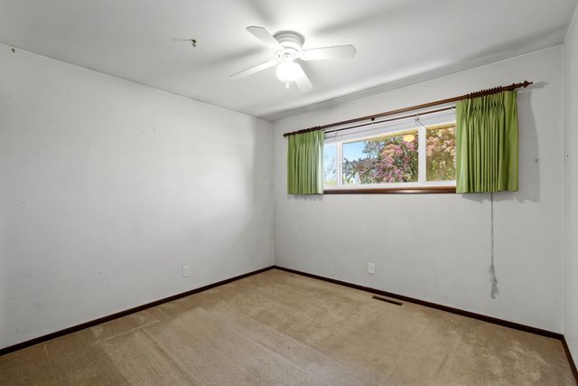6712 N Fleming St, Spokane, WA 99208