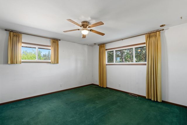 6712 N Fleming St, Spokane, WA 99208