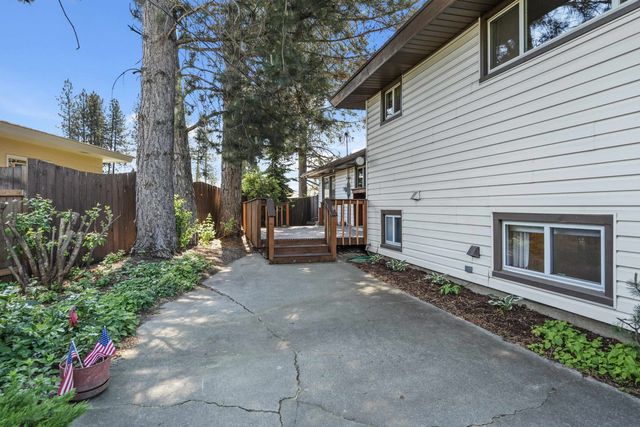6712 N Fleming St, Spokane, WA 99208