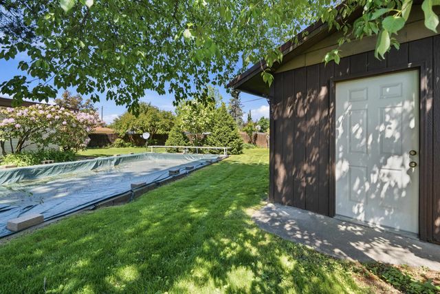 6712 N Fleming St, Spokane, WA 99208