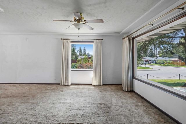 6712 N Fleming St, Spokane, WA 99208