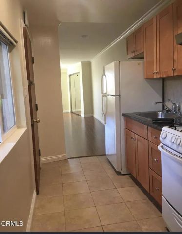 567 S Wilton 11, Los Angeles, CA 90020