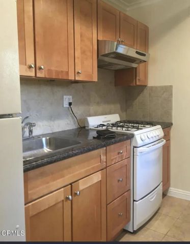 567 S Wilton 11, Los Angeles, CA 90020