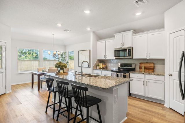 107 Nathaniel DR, Taylor, TX 76574
