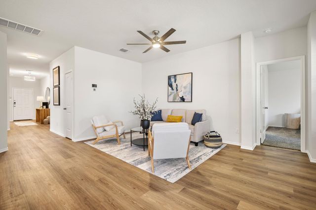 107 Nathaniel DR, Taylor, TX 76574