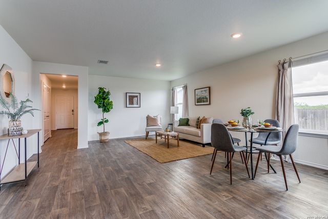 7607 Powder Gorge, Converse, TX 78109