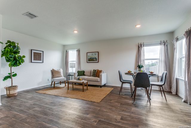 7607 Powder Gorge, Converse, TX 78109