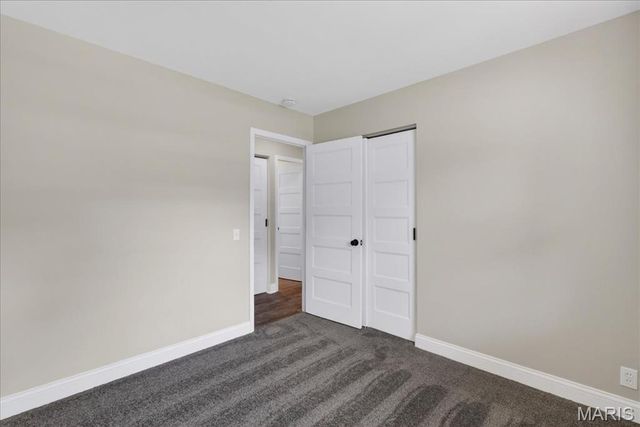 245 Humes Lane, Florissant, MO 63031