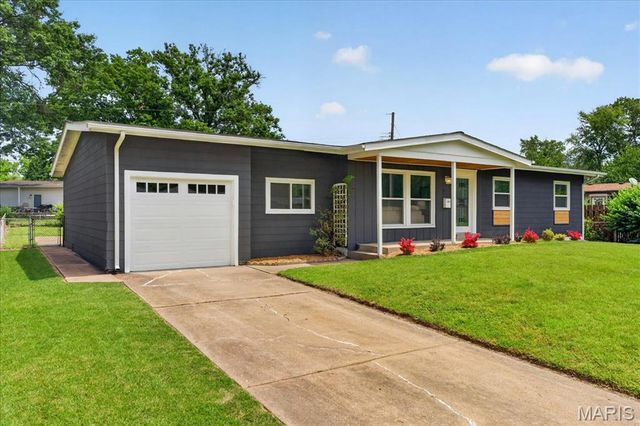245 Humes Lane, Florissant, MO 63031