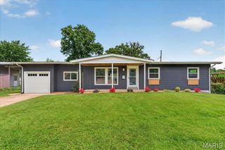 245 Humes Lane, Florissant, MO 63031