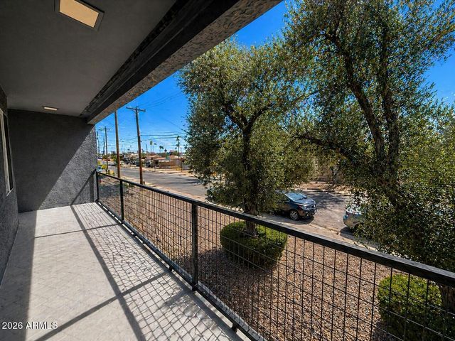 2919 N 38TH Street, Phoenix, AZ 85018