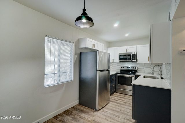 2919 N 38TH Street, Phoenix, AZ 85018