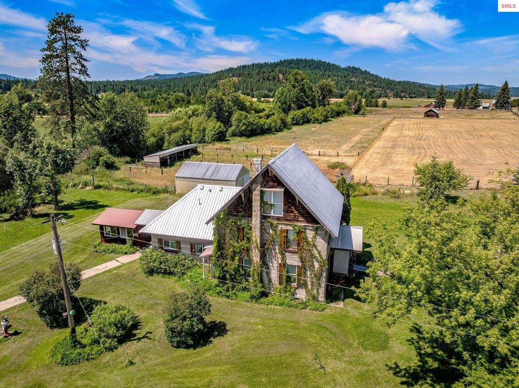 210 Rusho Lane, Blanchard, ID 83804