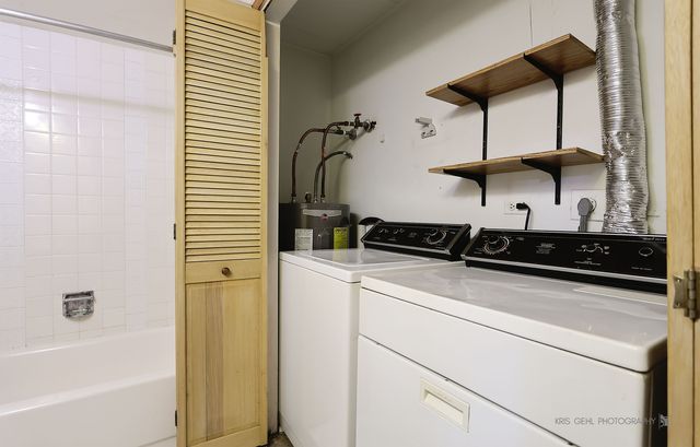 5206 Midlothian Turnpike 203, Crestwood, IL 60418