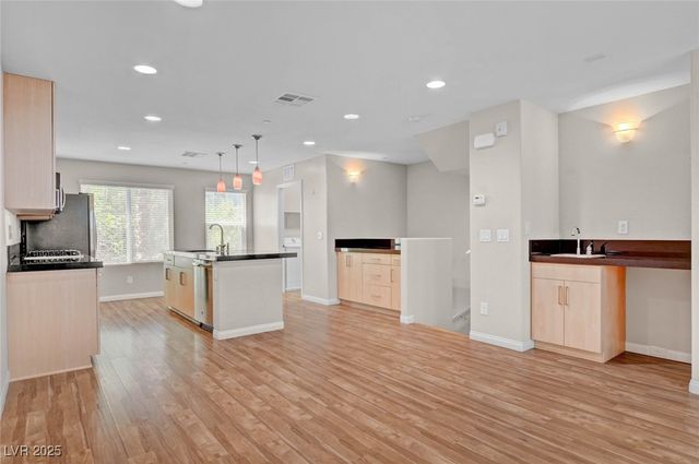 9050 West Tropicana Avenue 1066, Las Vegas, NV 89147